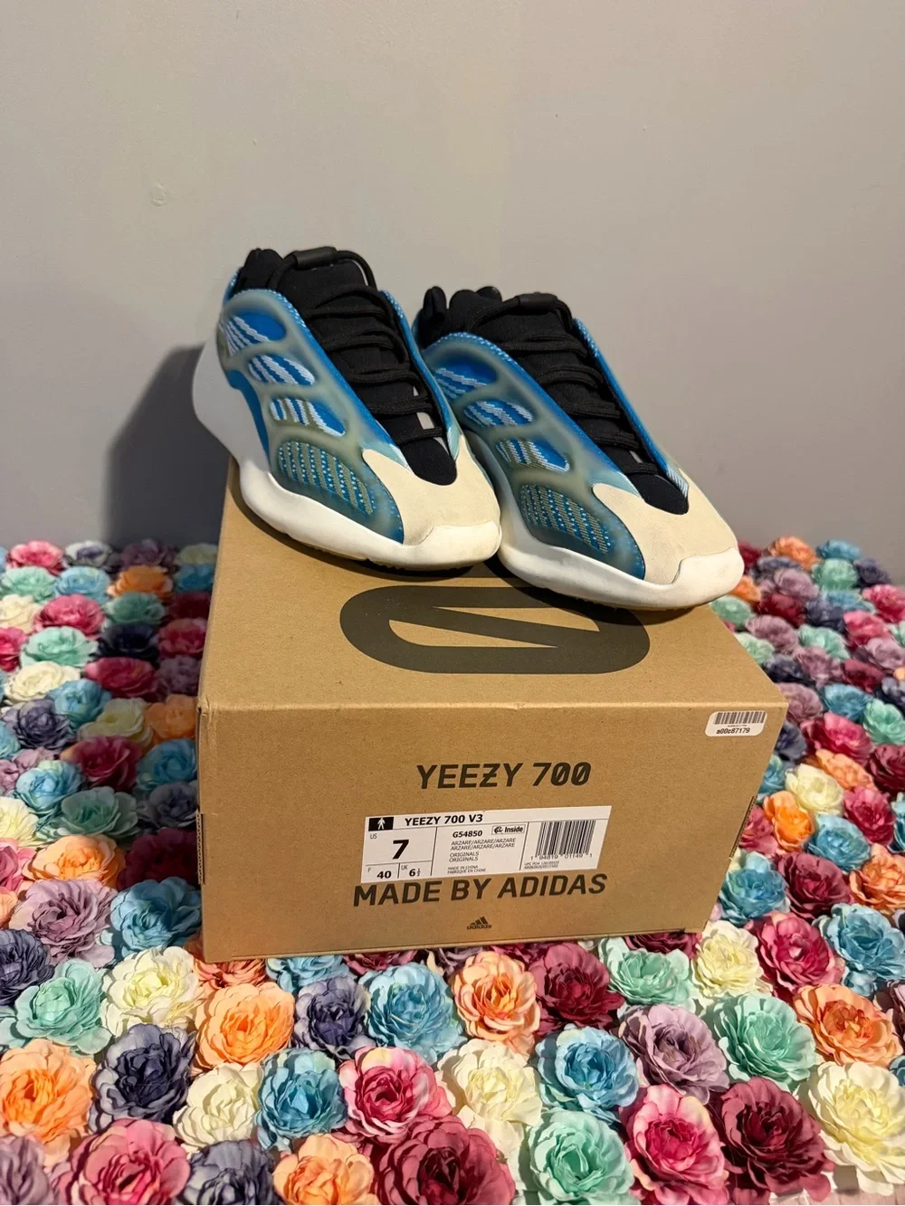 adidas Yeezy 700 V3 Men’s Sneakers - Blue/White/Black